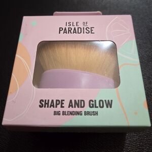 Isle of Paradise Shape and Glow Big Blending Brush